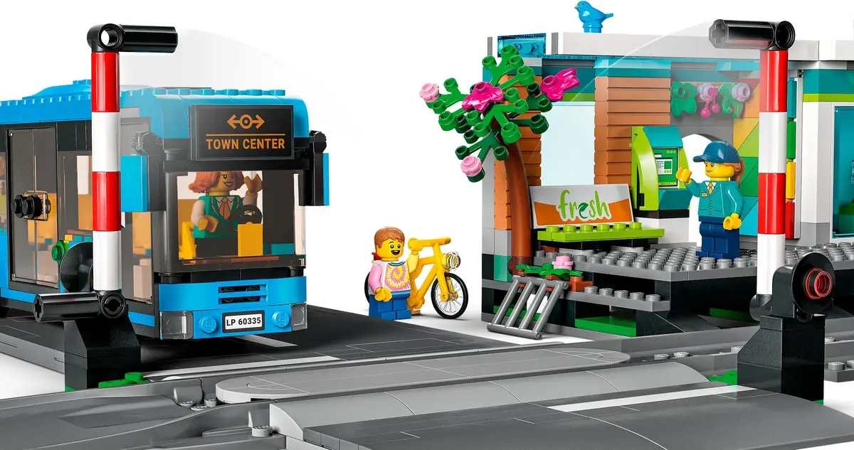 LEGO City 60335 Train Station set, image 7