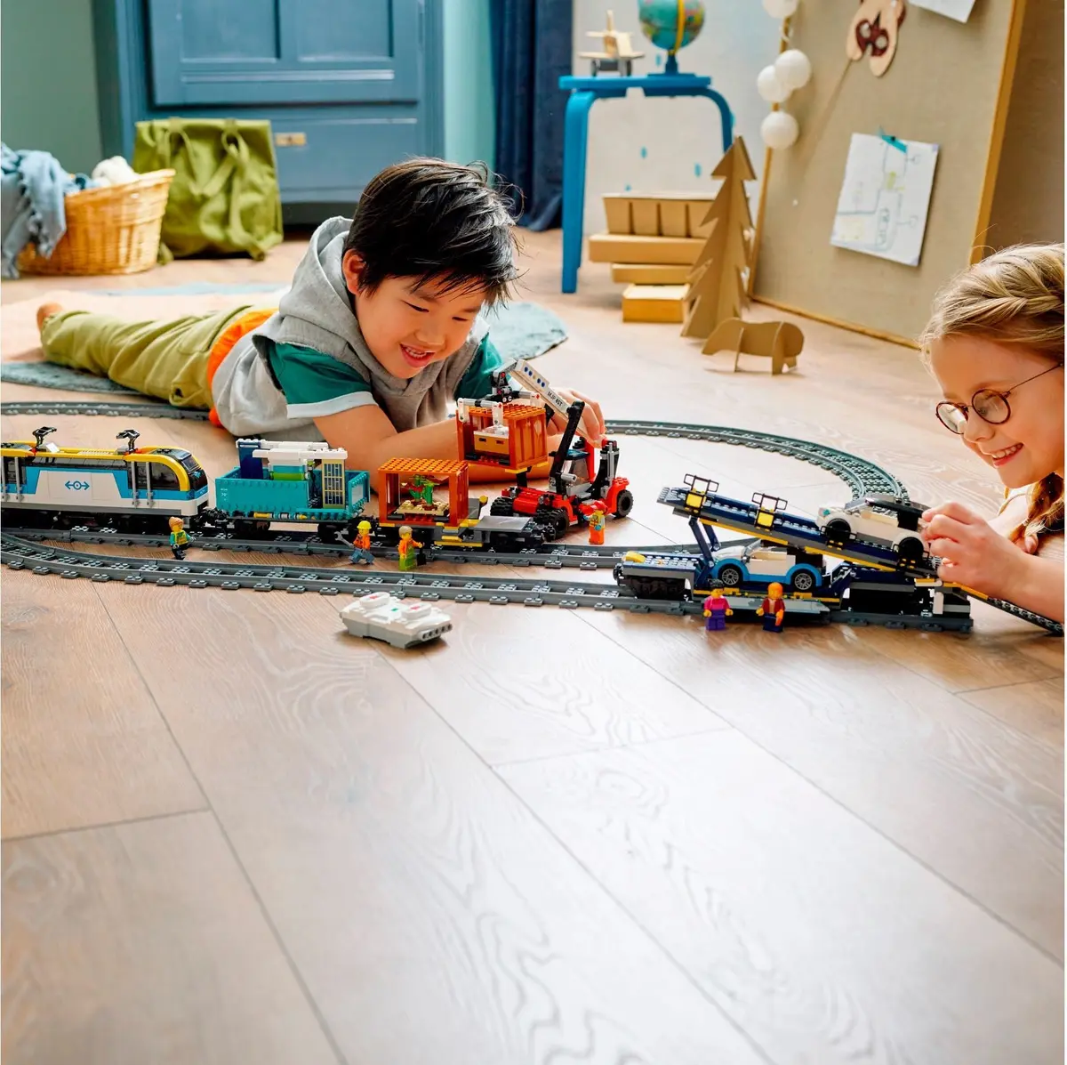 LEGO City 60336 Freight Train set, image 5