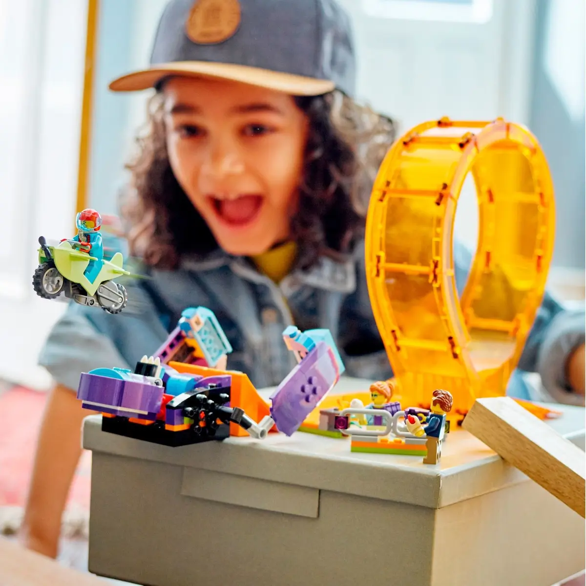 LEGO City 60338 Chimpanzee Smash Stunt Loop set, image 9