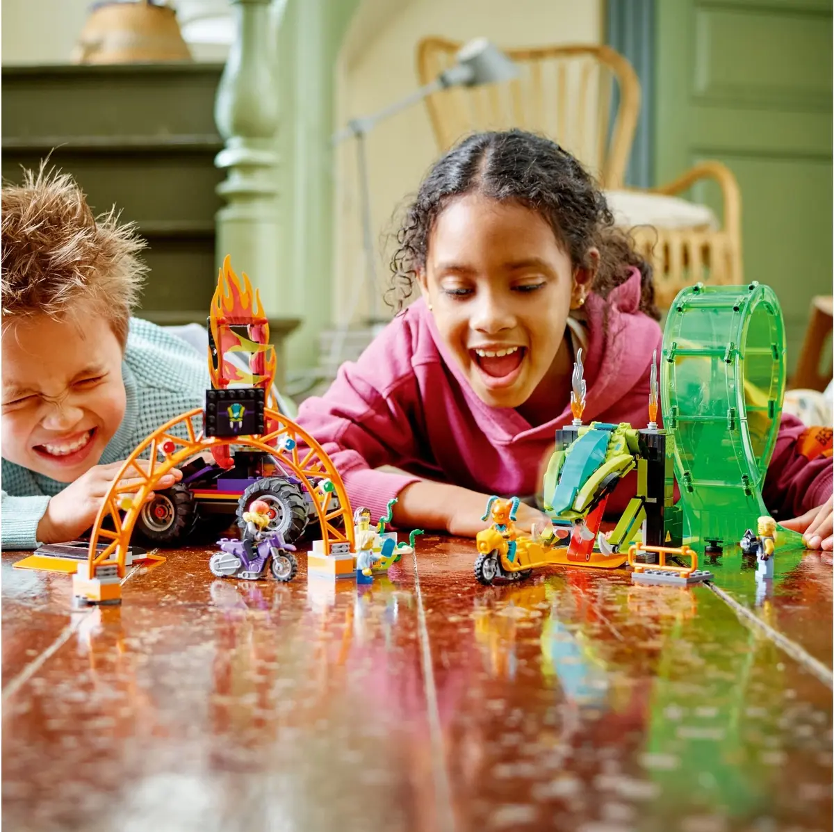 LEGO City 60339 Double Loop Stunt Arena set, image 4