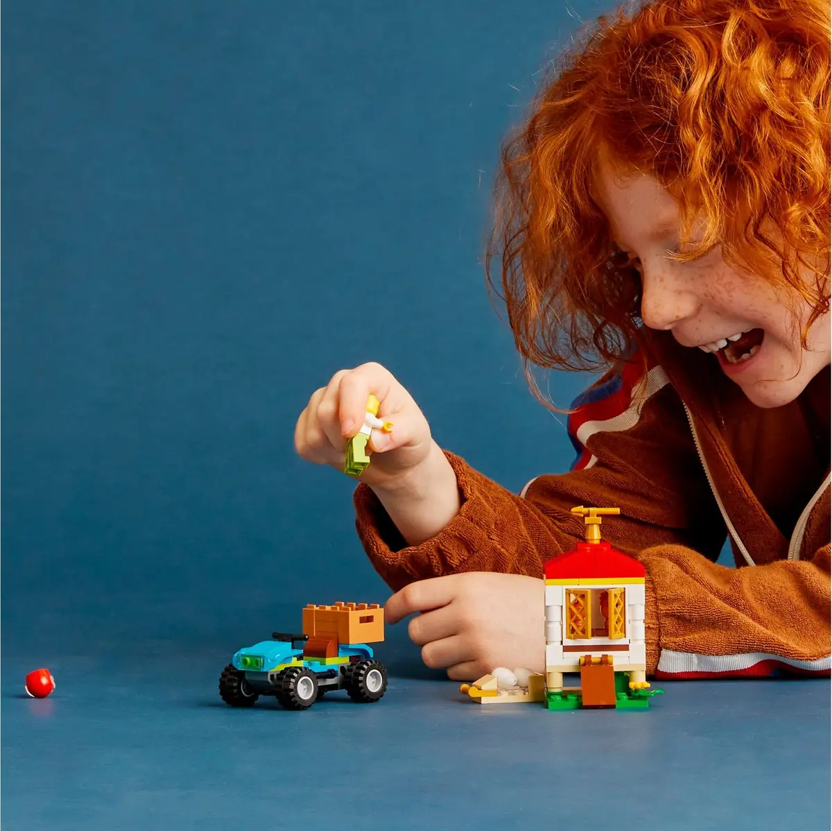 LEGO City 60344 Chicken Henhouse set, image 9