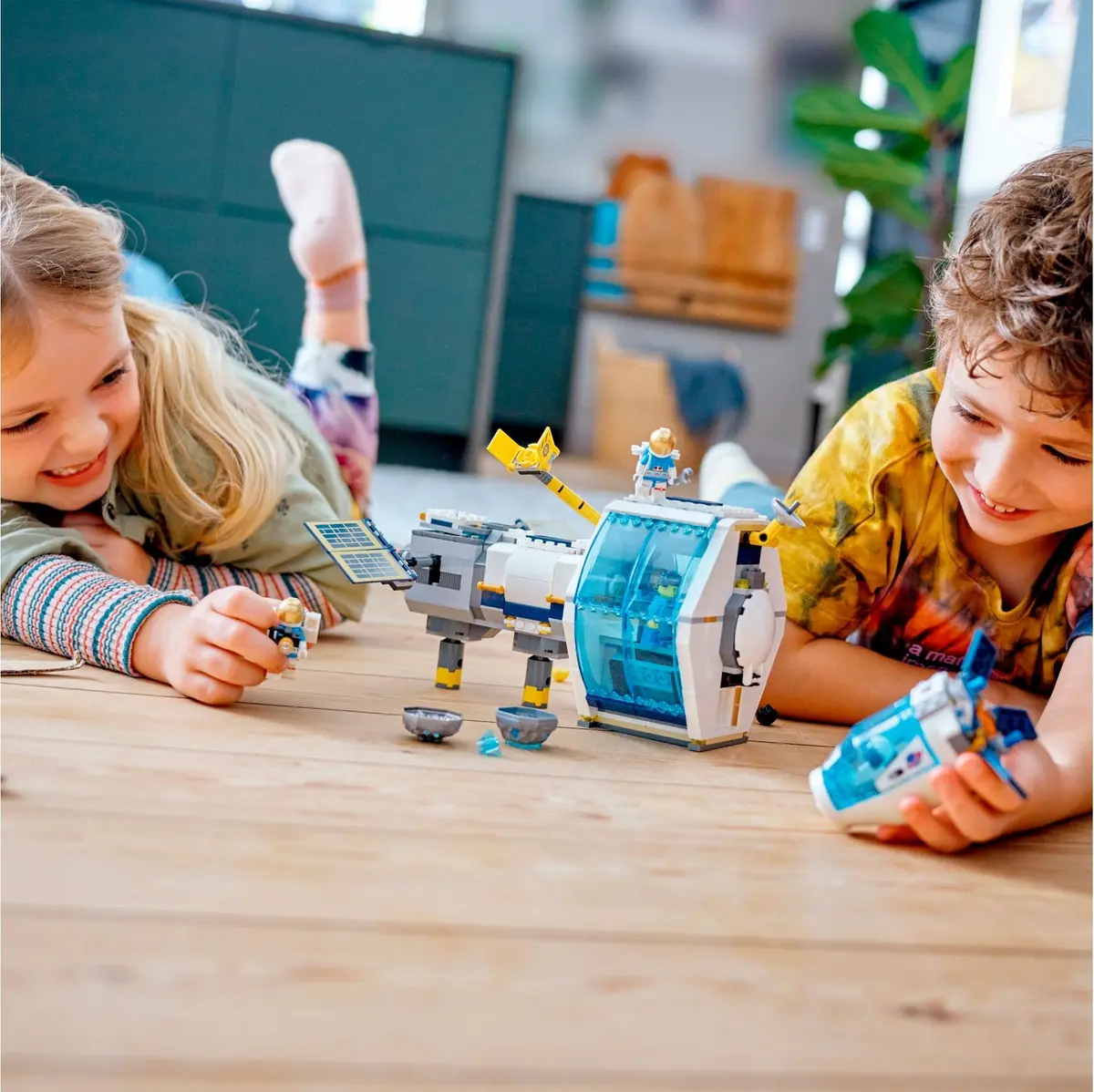 LEGO City 60349 Lunar Space Station set, image 11