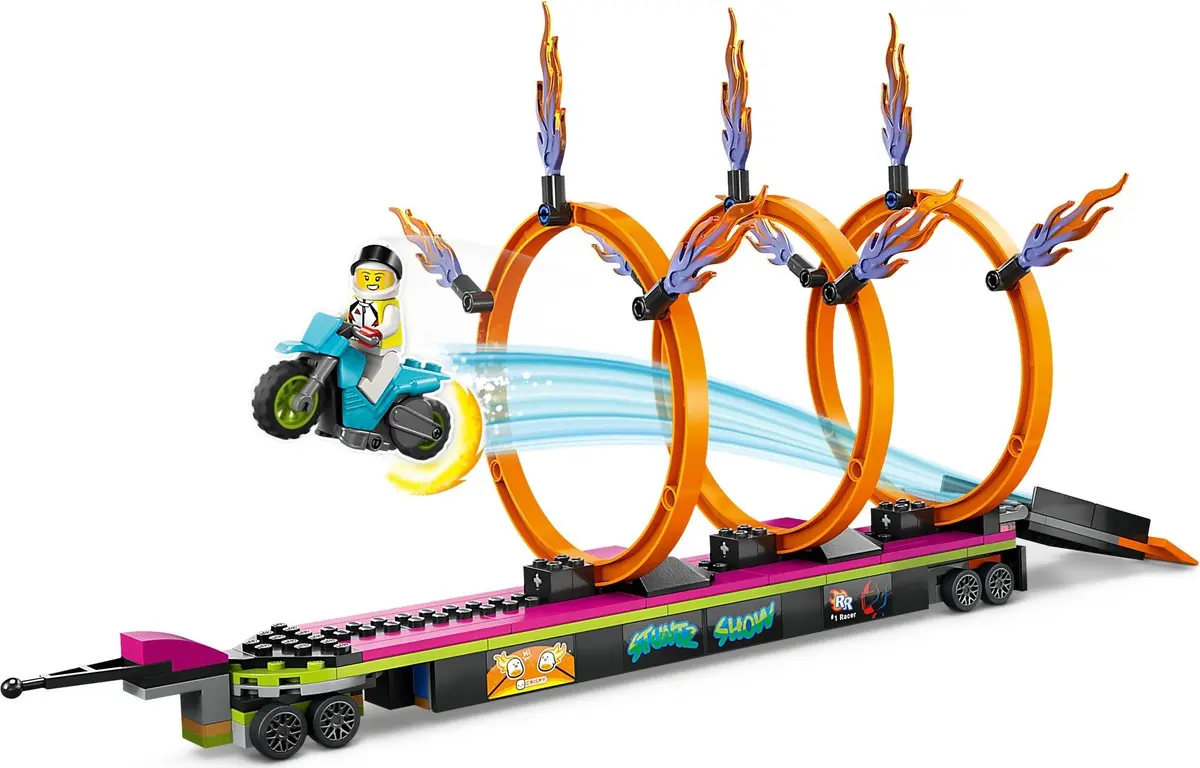 LEGO City 60357 Stunt Truck & Ring of Fire Challenge set, image 4