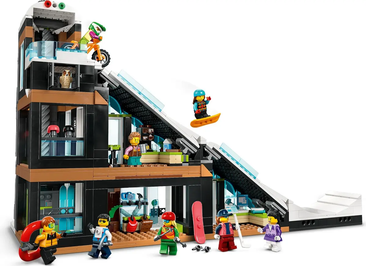 LEGO City 60366 Ski and Climbing Centre set, image 5