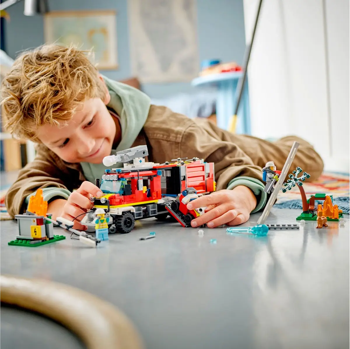 LEGO City 60374 Fire Command Truck set, image 4