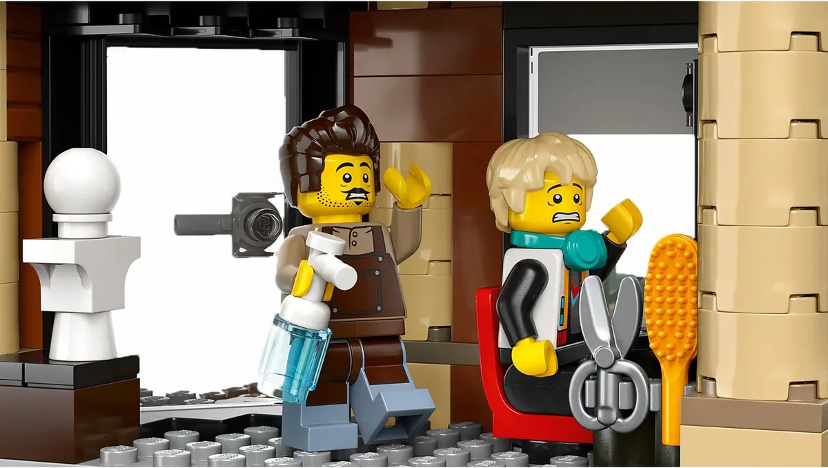 LEGO City 60380 Downtown set, image 12