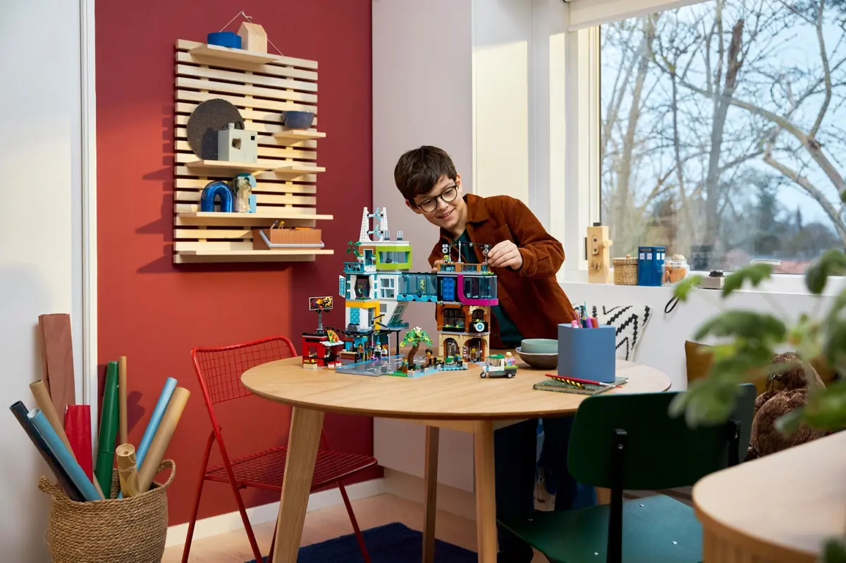 LEGO City 60380 Downtown set, image 7