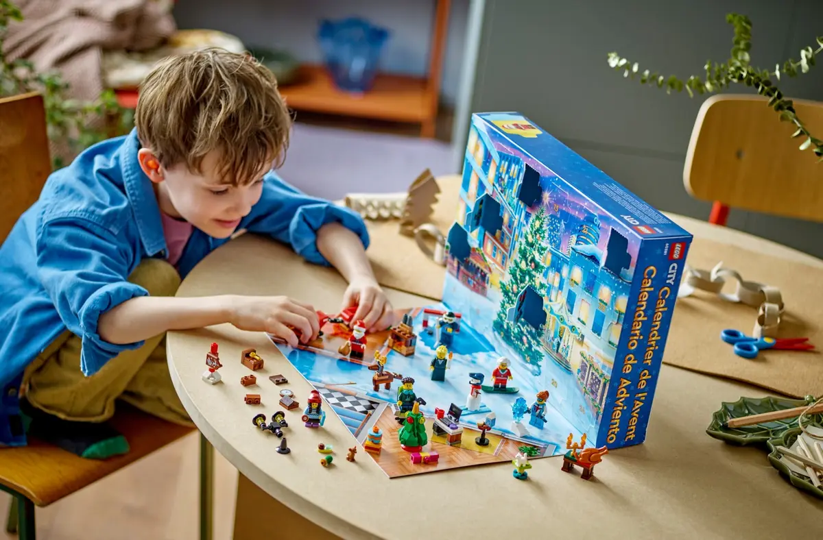 LEGO City 60381 LEGO City Advent Calendar 2023 set, image 4