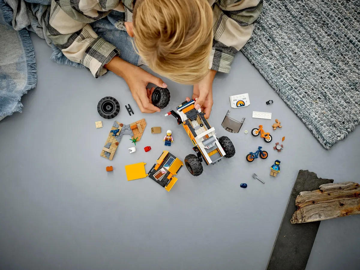 LEGO City 60387 4x4 Off-Roader Adventures set, image 11