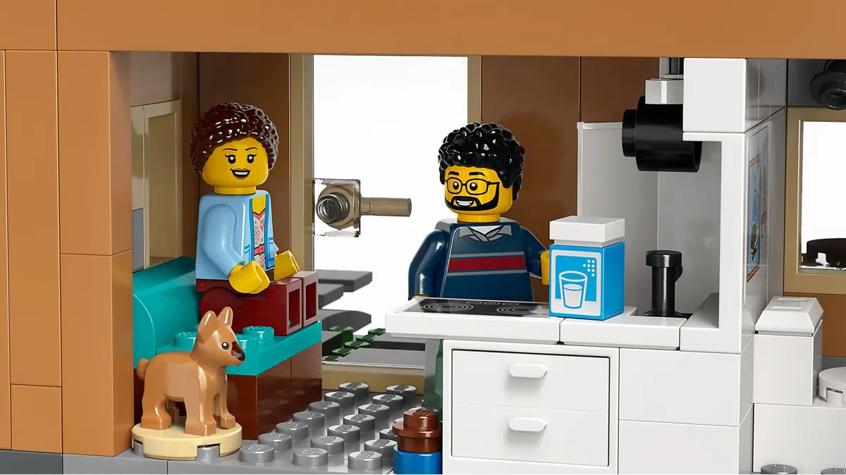 LEGO City 60398 Family House and Electric Car set, image 7