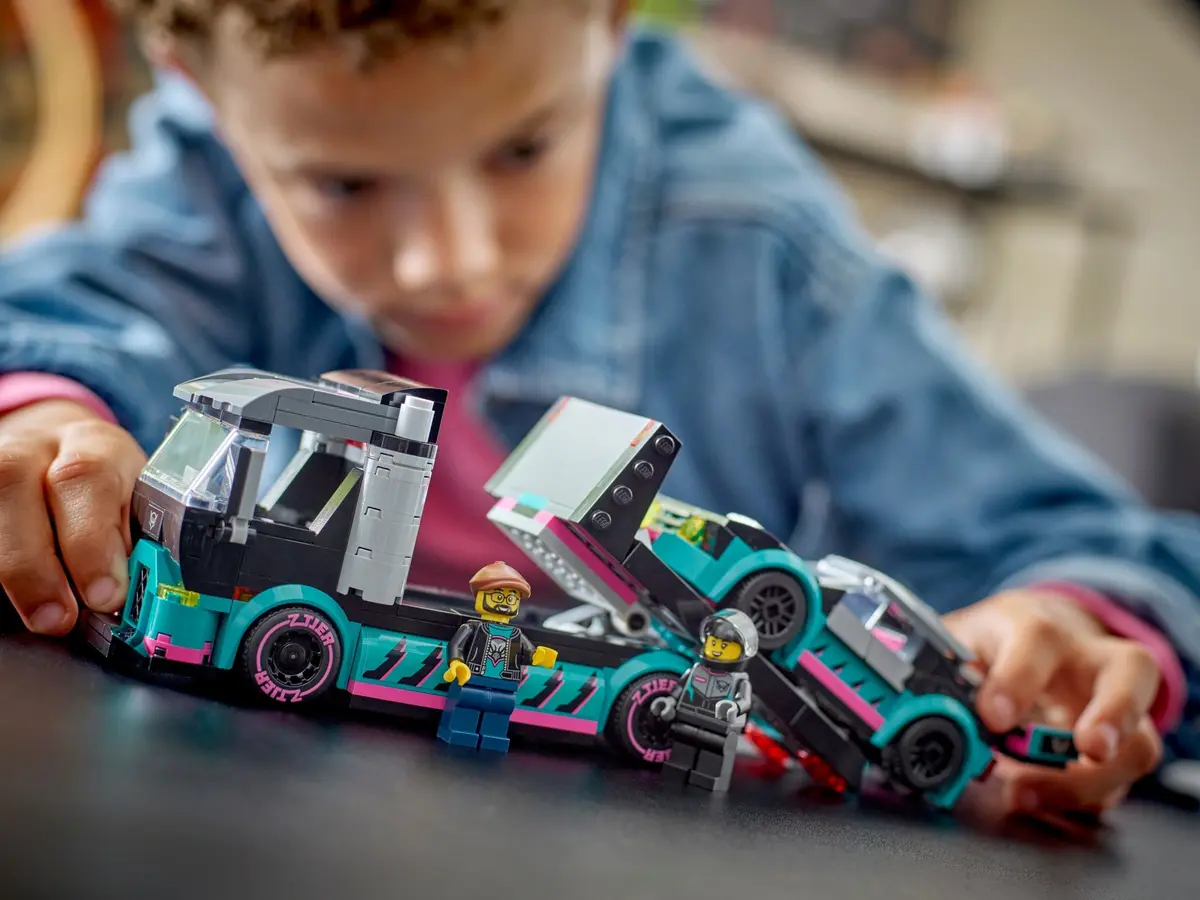LEGO City 60406 Race Car and Car Carrier Truck set, image 11