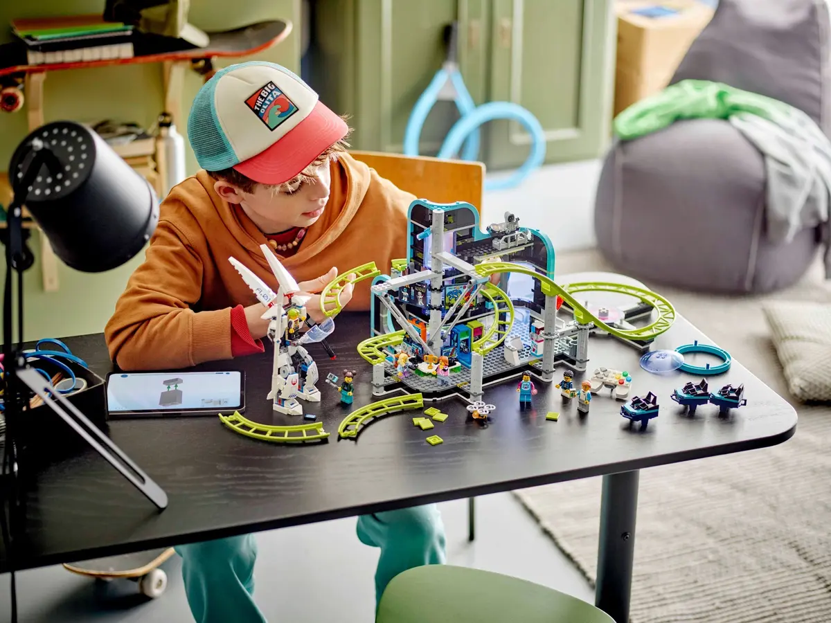 LEGO City 60421 Robot World set, image 9