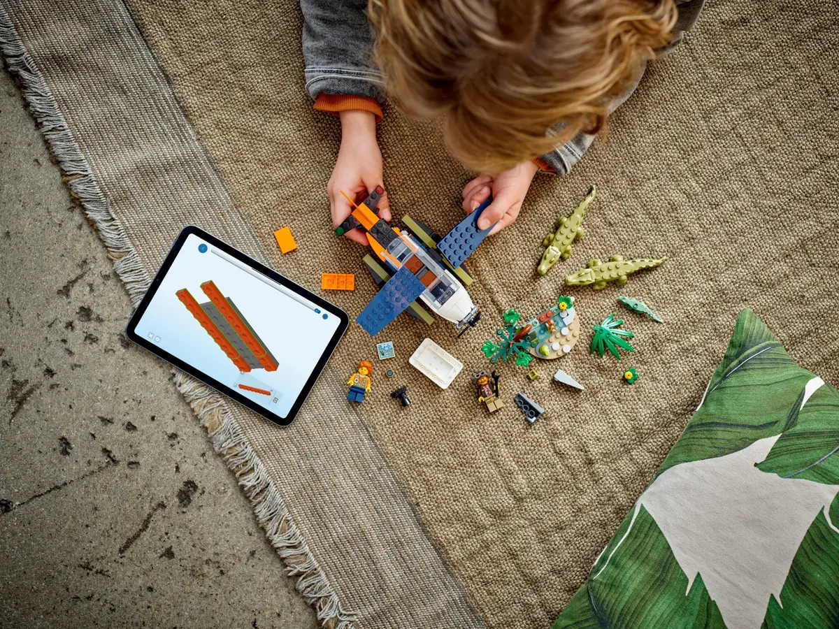 LEGO City 60425 Jungle Explorer Water Plane set, image 8