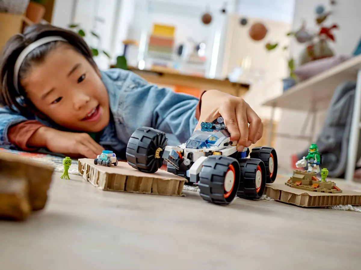 LEGO City 60431 Space Explorer Rover and Alien Life set, image 7