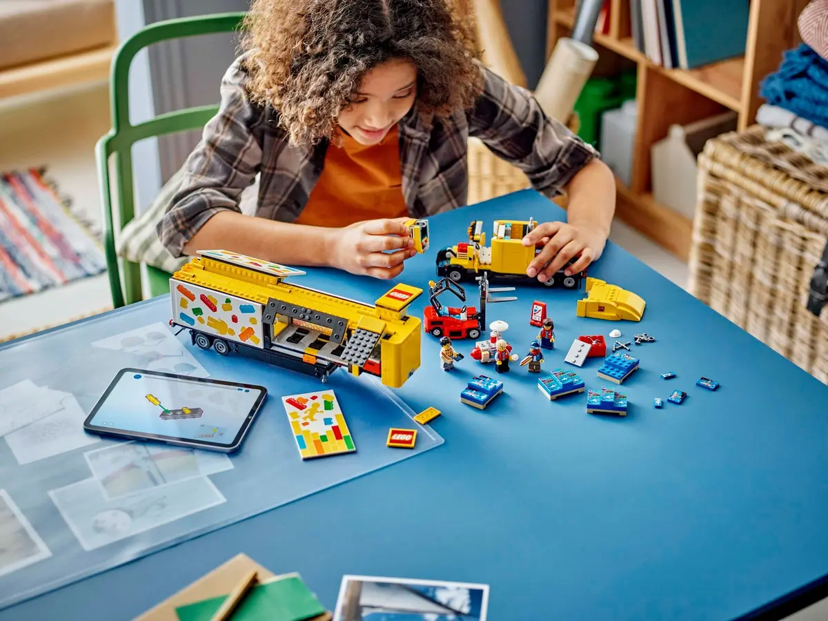LEGO City 60440 LEGO Delivery Truck set, image 4