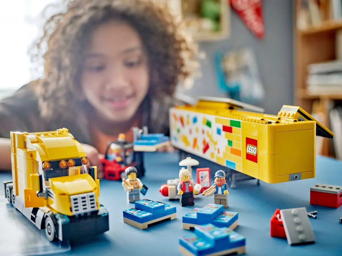 LEGO City 60440 LEGO Delivery Truck set, image 6