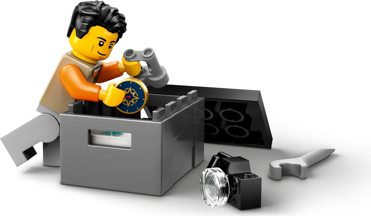 LEGO City 60447 Off-Road Mountain Truck set, image 8