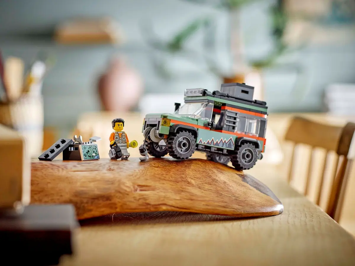 LEGO City 60447 Off-Road Mountain Truck set, image 7