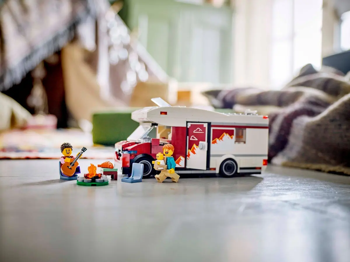 LEGO City 60454 Holiday Camper Van set, image 7