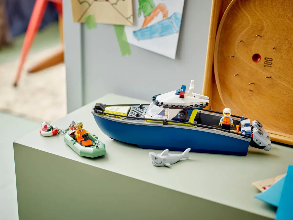 LEGO City 60456 Police Boat set, image 7