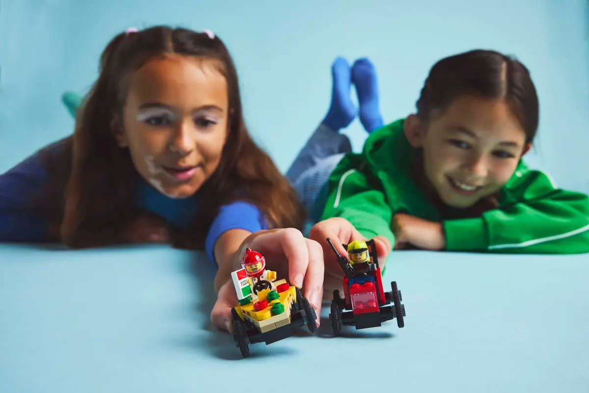 LEGO City 60458 Pizza vs. Fire Truck Race Car Pack set, image 5