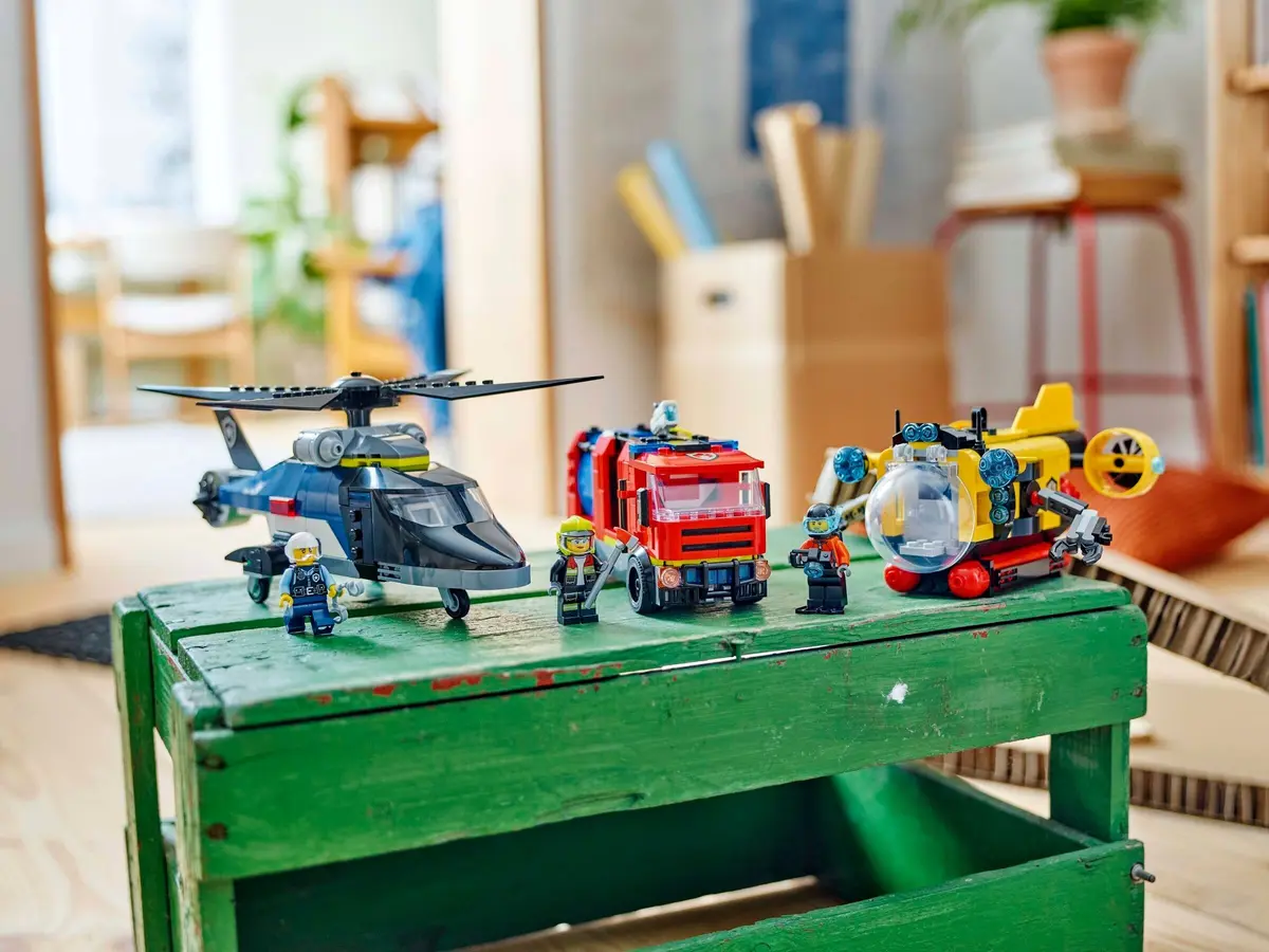 LEGO City 60462 Helicopter, Fire Truck & Submarine Remix set, image 6