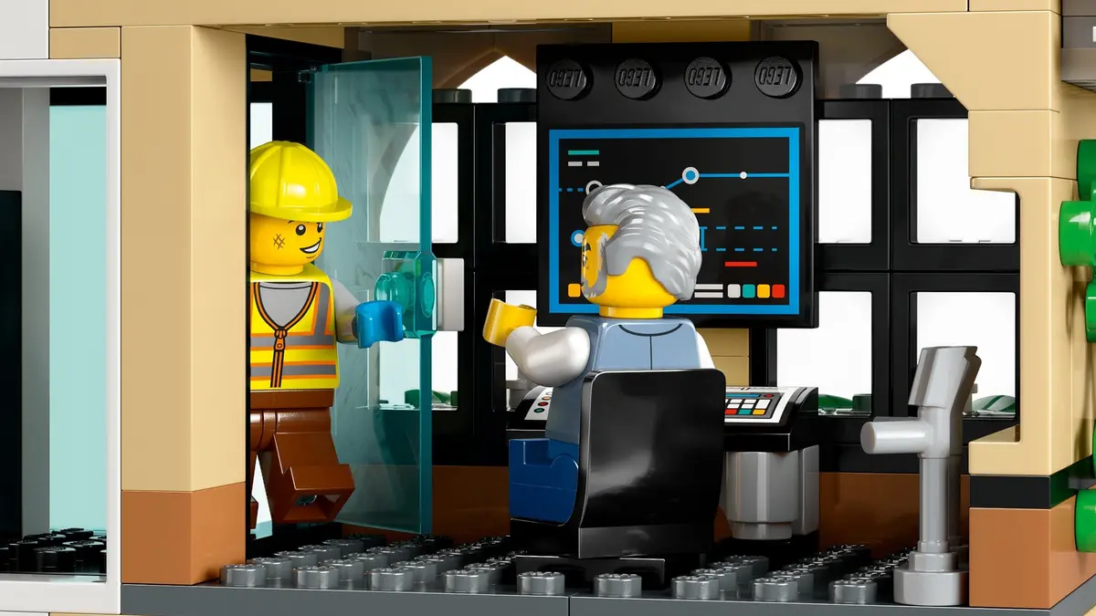 LEGO City 60469 Central Train Station set, image 10