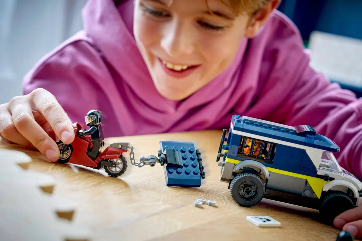 LEGO City 60479 Police Prisoner Transport Van set, image 5