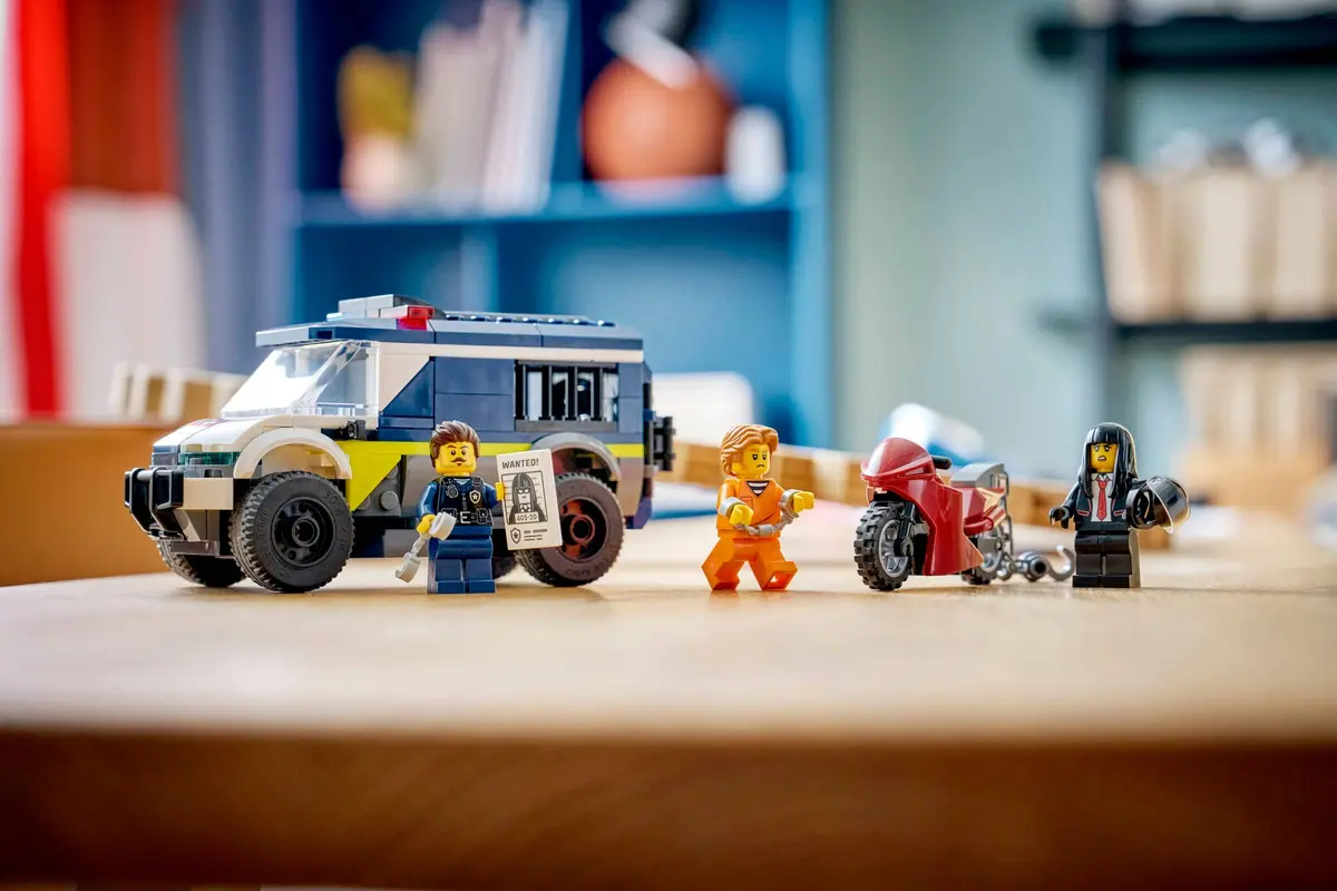 LEGO City 60479 Police Prisoner Transport Van set, image 7