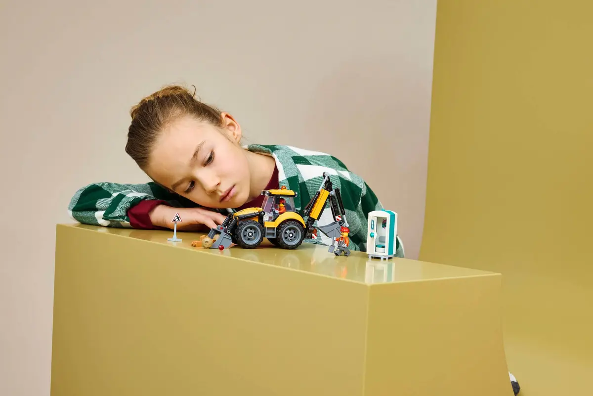 LEGO City 60480 Backhoe Loader set, image 7