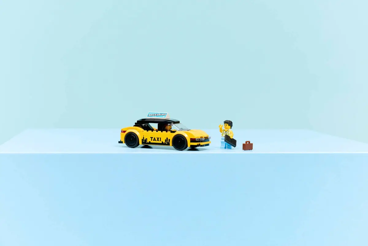 LEGO City 60487 Yellow Taxi set, image 8