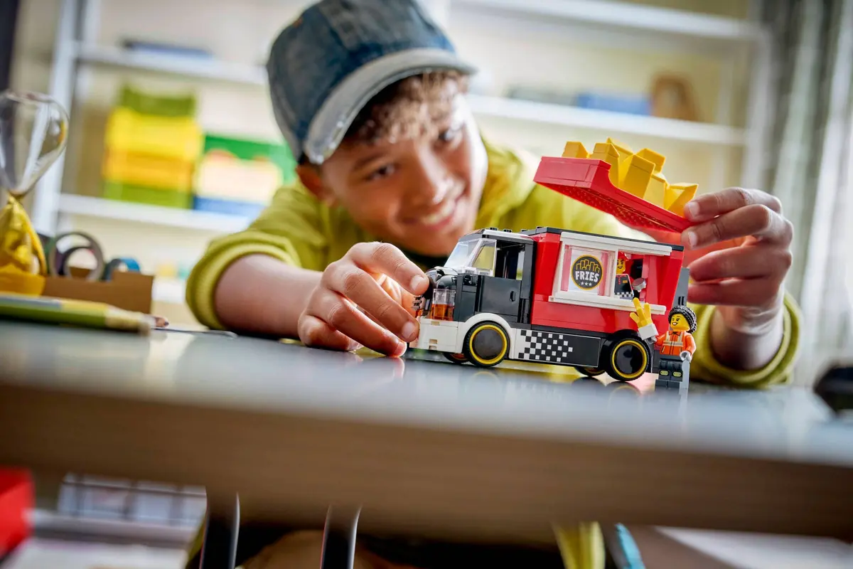 LEGO City 60488 Fries Food Truck set, image 5