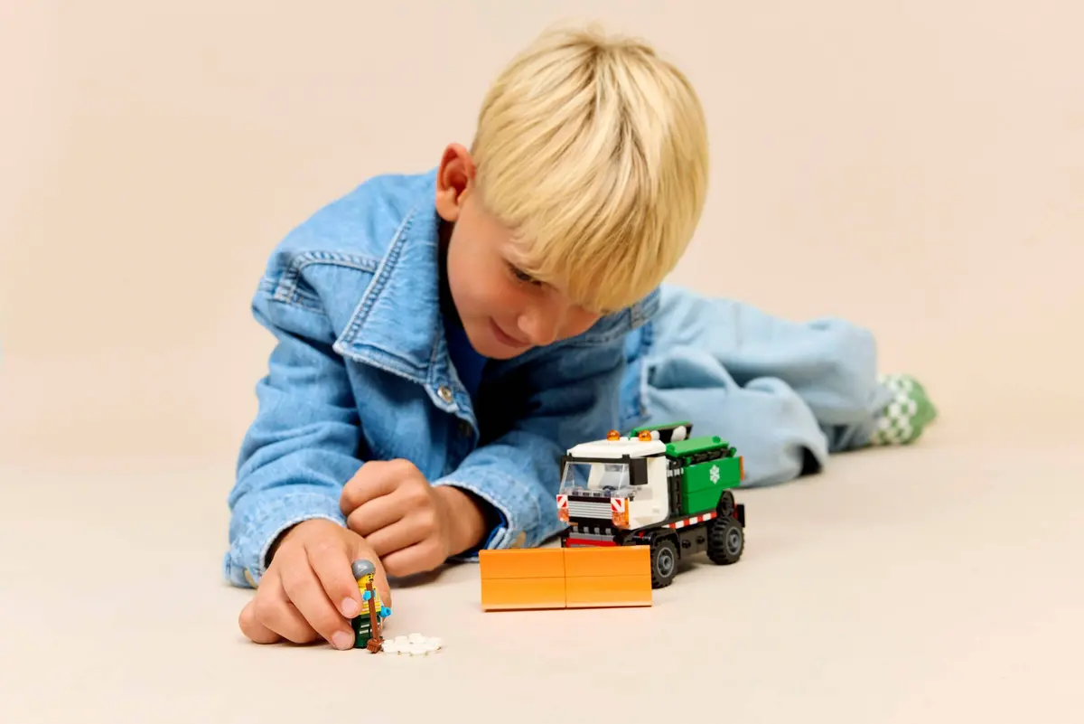 LEGO City 60490 Snowplough set, image 5