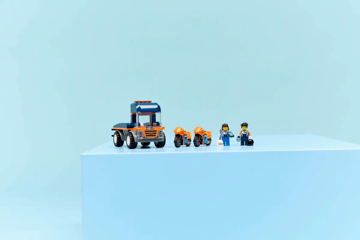 LEGO City 60491 Motorcycle Transporter set, image 6