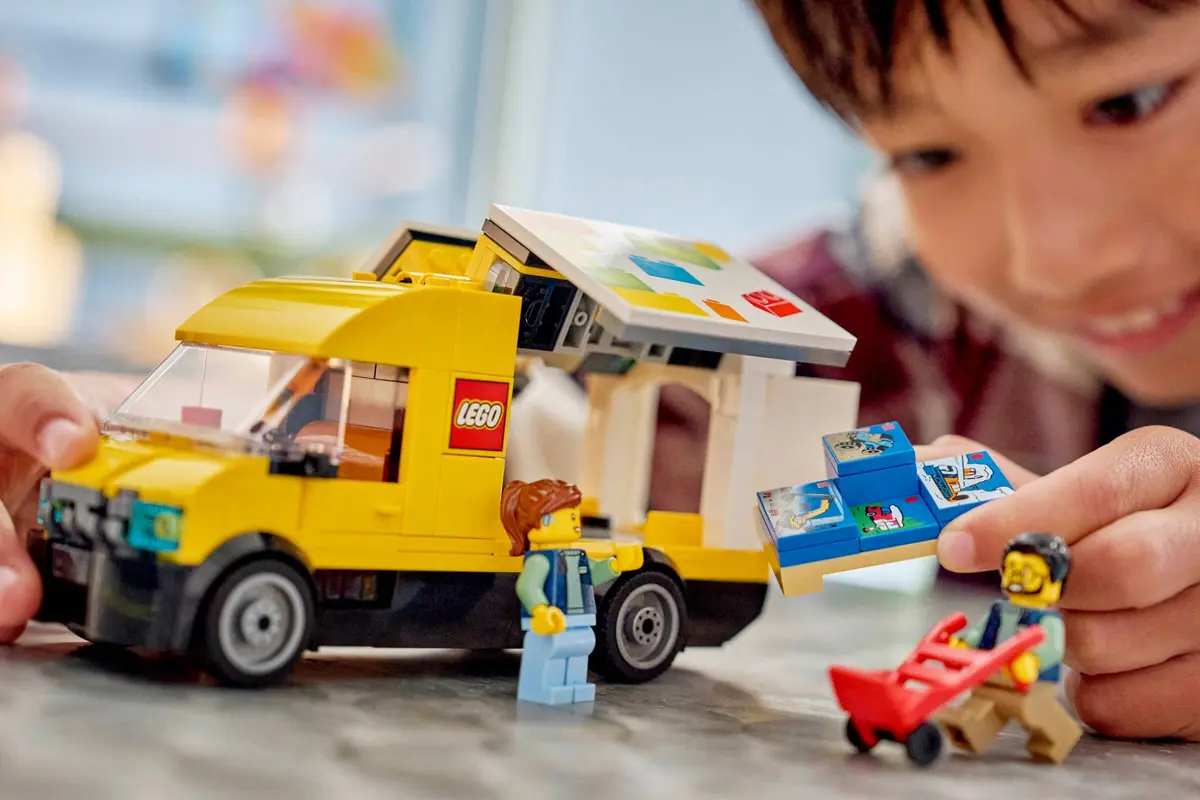 LEGO City 60500 The LEGO Van set, image 5