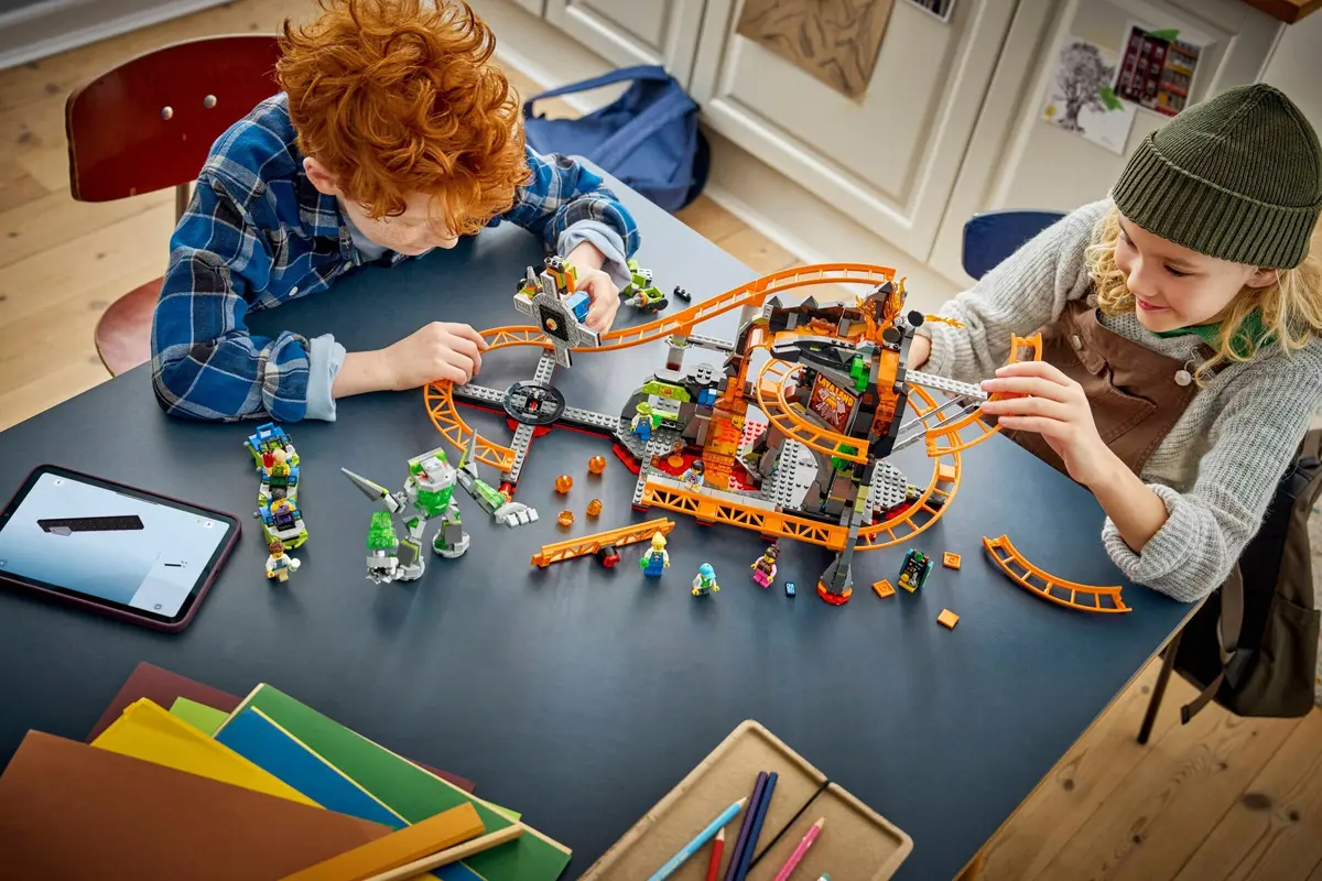 LEGO City 60501 Lava Land set, image 5