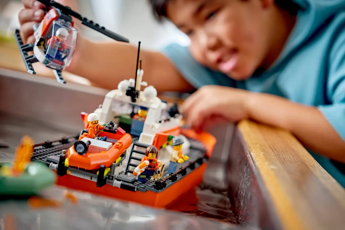 LEGO City 60504 Coast Guard Rescue Boat set, image 5