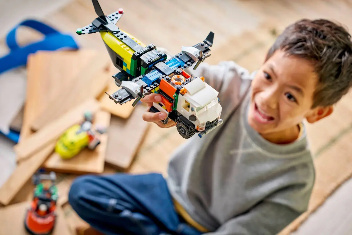 LEGO City 60505 Airplane, Service Truck & Hovercraft Remix set, image 5