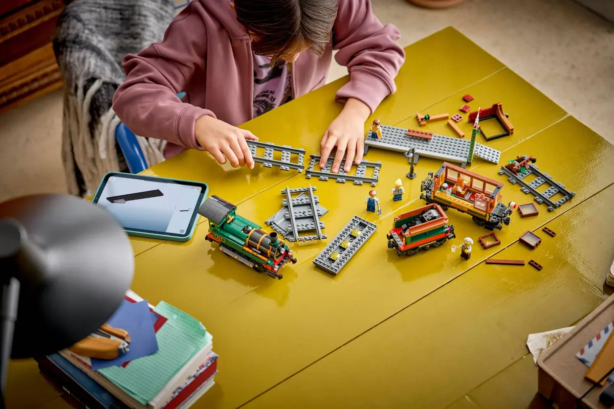 LEGO City 60511 Vintage Steam Train set, image 5
