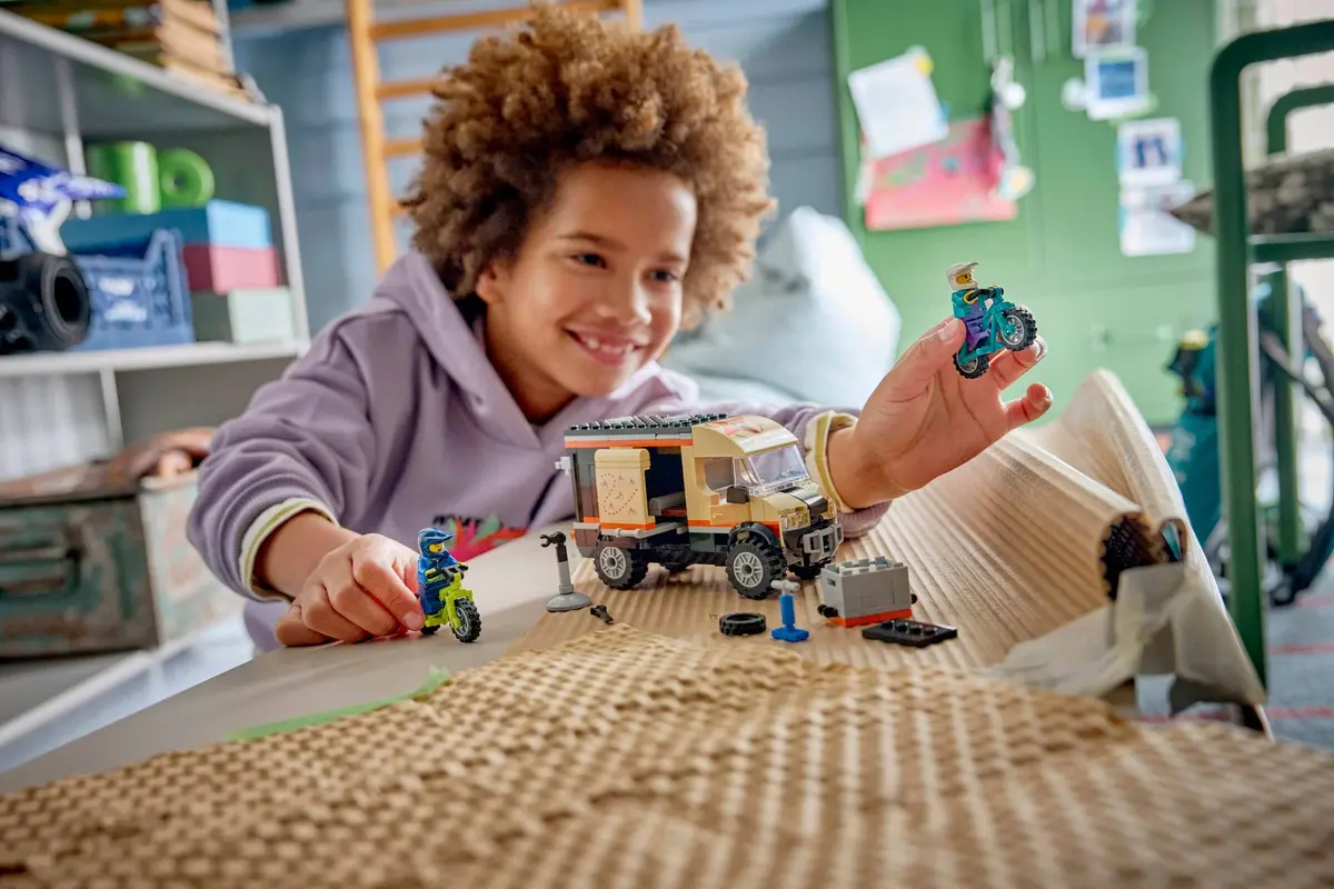 LEGO City 60512 Mountain Bike Adventure Van set, image 5