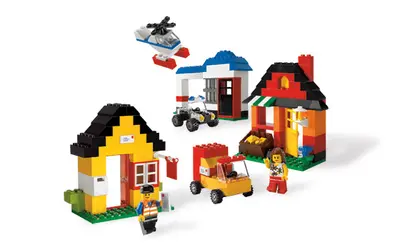 LEGO Bricks and More 6194 My LEGO Town set, image 2
