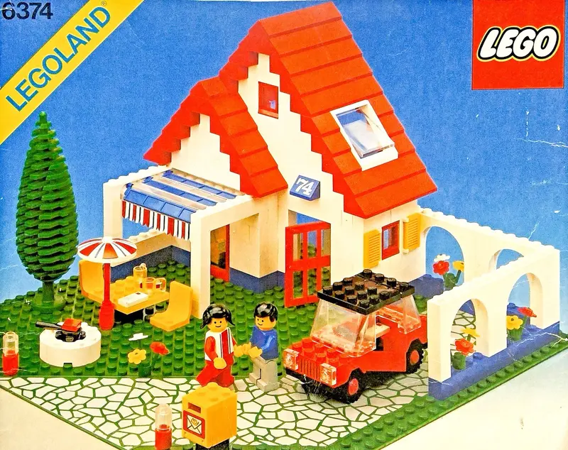 LEGO Town 6374 Holiday Home set