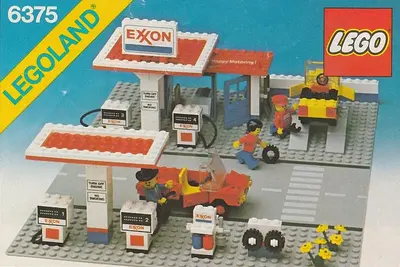 LEGO Town 6375 Exxon Gas Station set