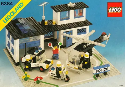 LEGO Town 6384 Police Station set