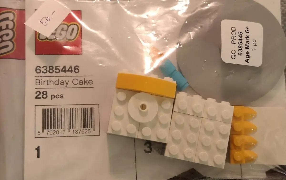 LEGO Promotional 6385446 Birthday Cake set, image 3