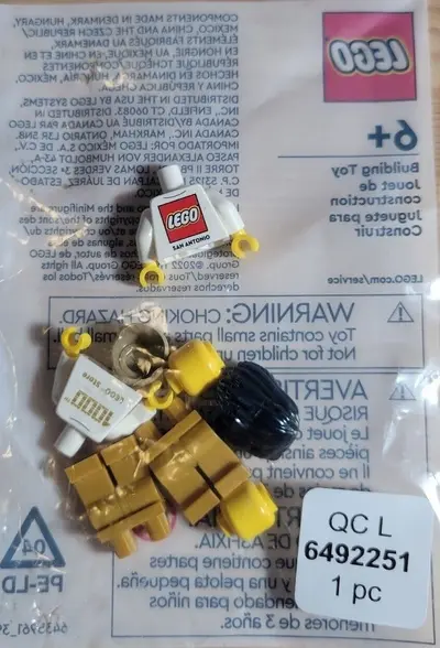 LEGO Promotional 6492251 San Antonio 1000th LEGO Store Minifigures set, image 2