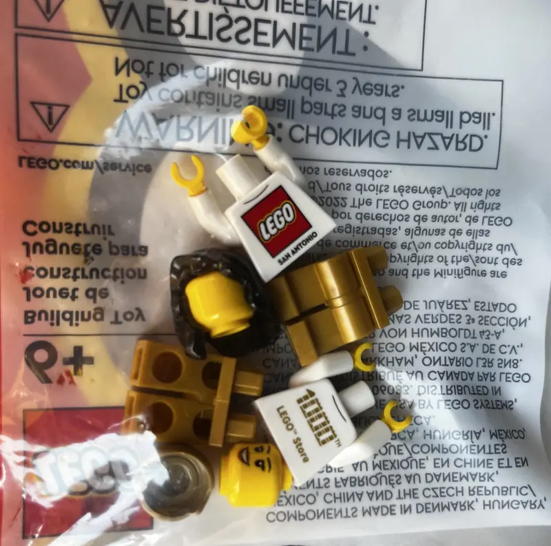 LEGO Promotional 6492251 San Antonio 1000th LEGO Store Minifigures set