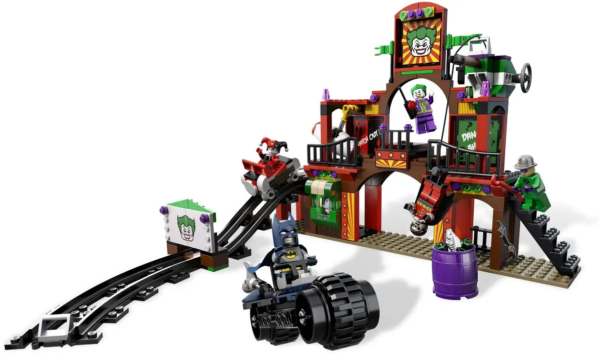 LEGO DC Comics Super Heroes 6857 The Dynamic Duo Funhouse Escape set