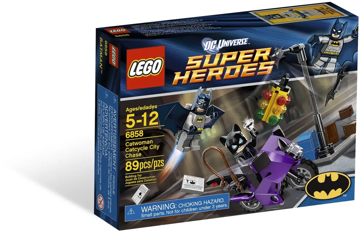 LEGO DC Comics Super Heroes 6858 Catwoman Catcycle City Chase set, image 2