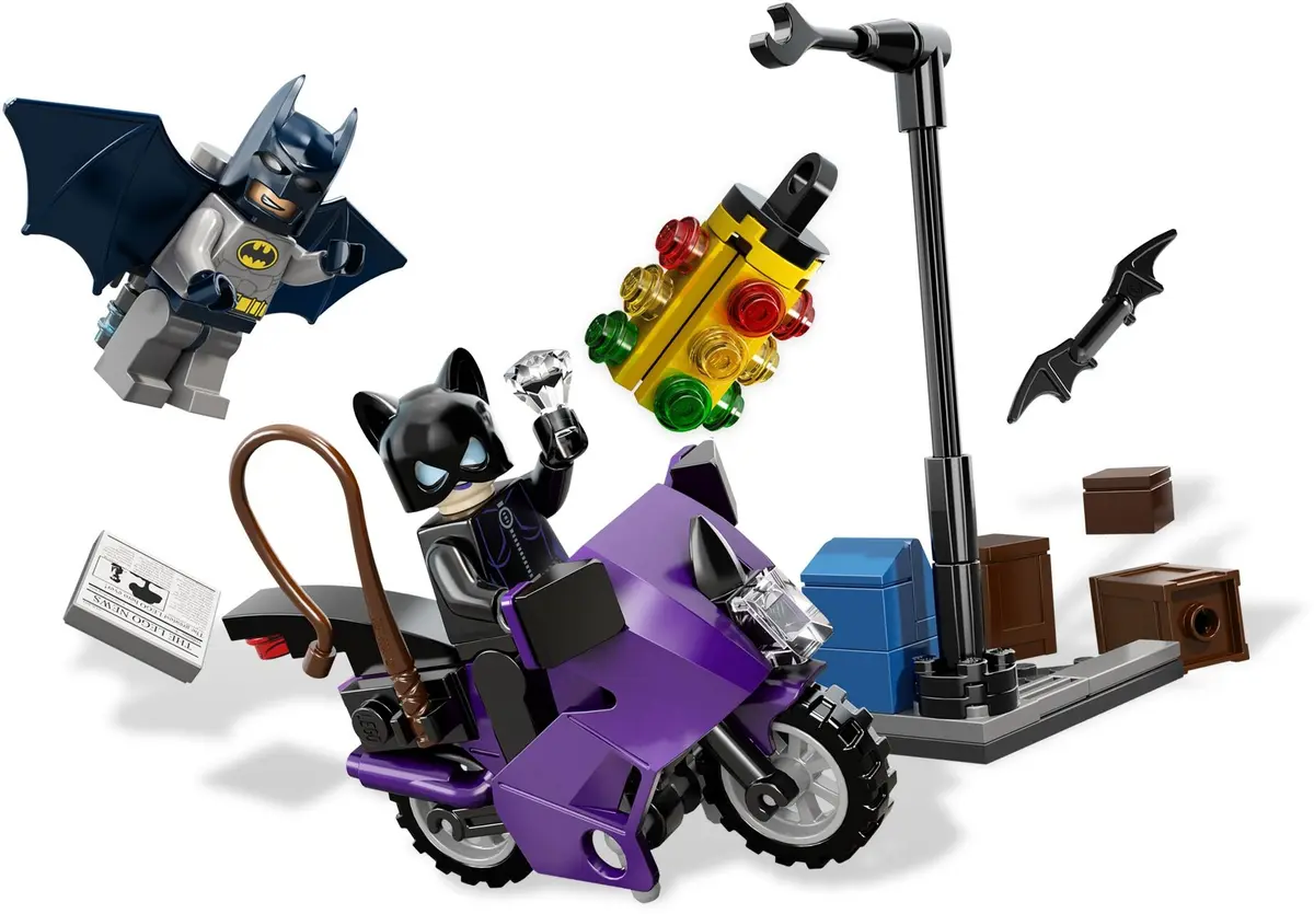 LEGO DC Comics Super Heroes 6858 Catwoman Catcycle City Chase set